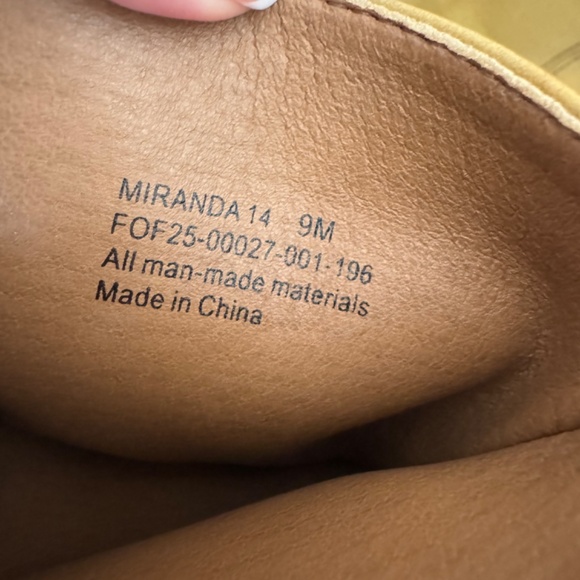 NWT Frye and Co Campus Style Boots Banana 9 - Picture 4 of 9